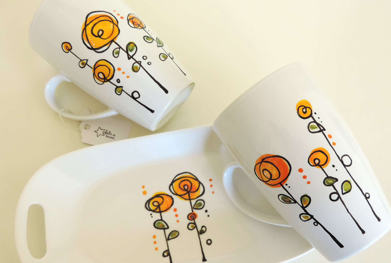 Unique hand-painted ceramic creations by the artist Luciana Torre. Customizable mugs. Perfect gift idea for special occasions such as Valentine's Day, Mother's Day, birthdays and Christmas. Gifts for mom and special mugs for friends and colleagues. Top ten gifts for tea-lovers and coffee-lovers. I use special top quality ceramic paints, dishwasher safe. Requests to hello@lucianatorre.com