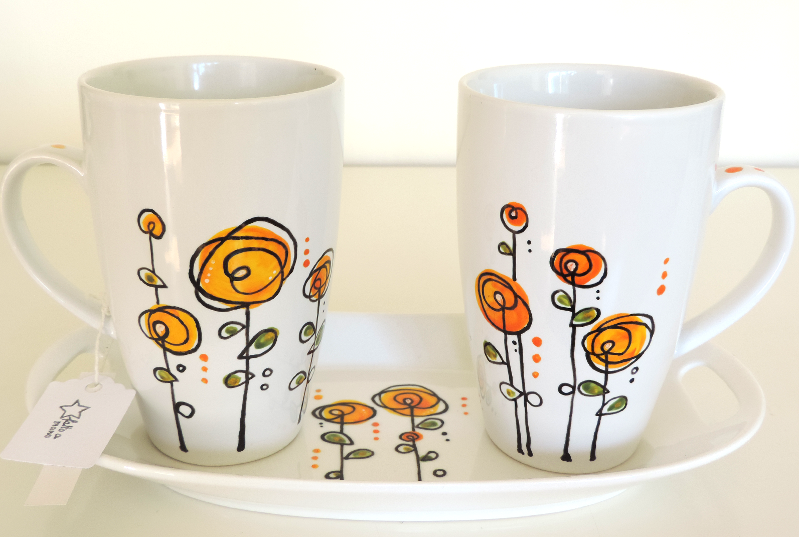 Unique hand-painted ceramic creations by the artist Luciana Torre. Customizable mugs. Perfect gift idea for special occasions such as Valentine's Day, Mother's Day, birthdays and Christmas. Gifts for mom and special mugs for friends and colleagues. Top ten gifts for tea-lovers and coffee-lovers. I use special top quality ceramic paints, dishwasher safe. Requests to hello@lucianatorre.com