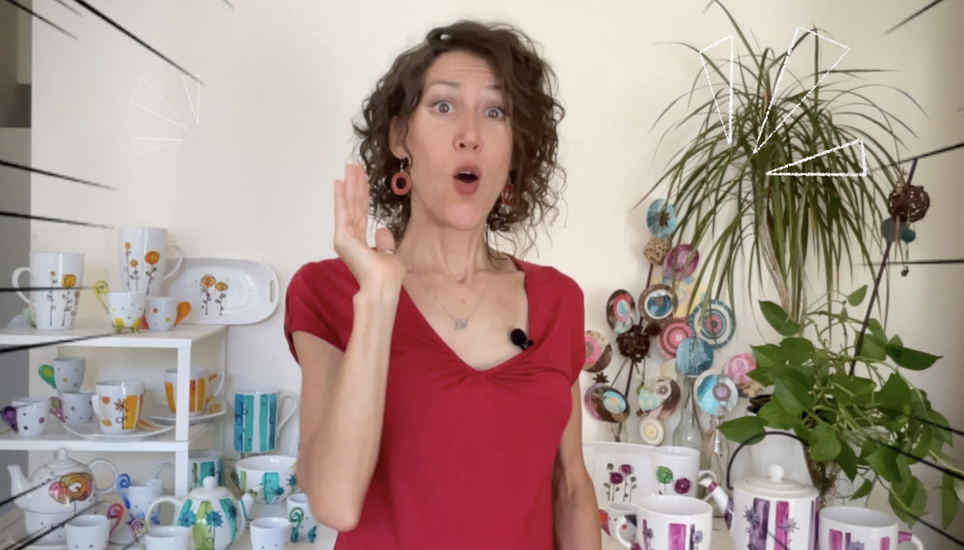 Learn how to paint on ceramic with fixing colors at home oven, in this art class by top teacher Luciana Torre. In this step by step tutorial you will learn: Techniques to decorate ceramic, porcelain and glass objects. How to fix the ceramic paintings in your oven at home. Create your personalized gifts Painting on ceramic with fixing in domestic oven is a top skillshare class by Luciana Torre Art, in Spanish with subtitles in English.