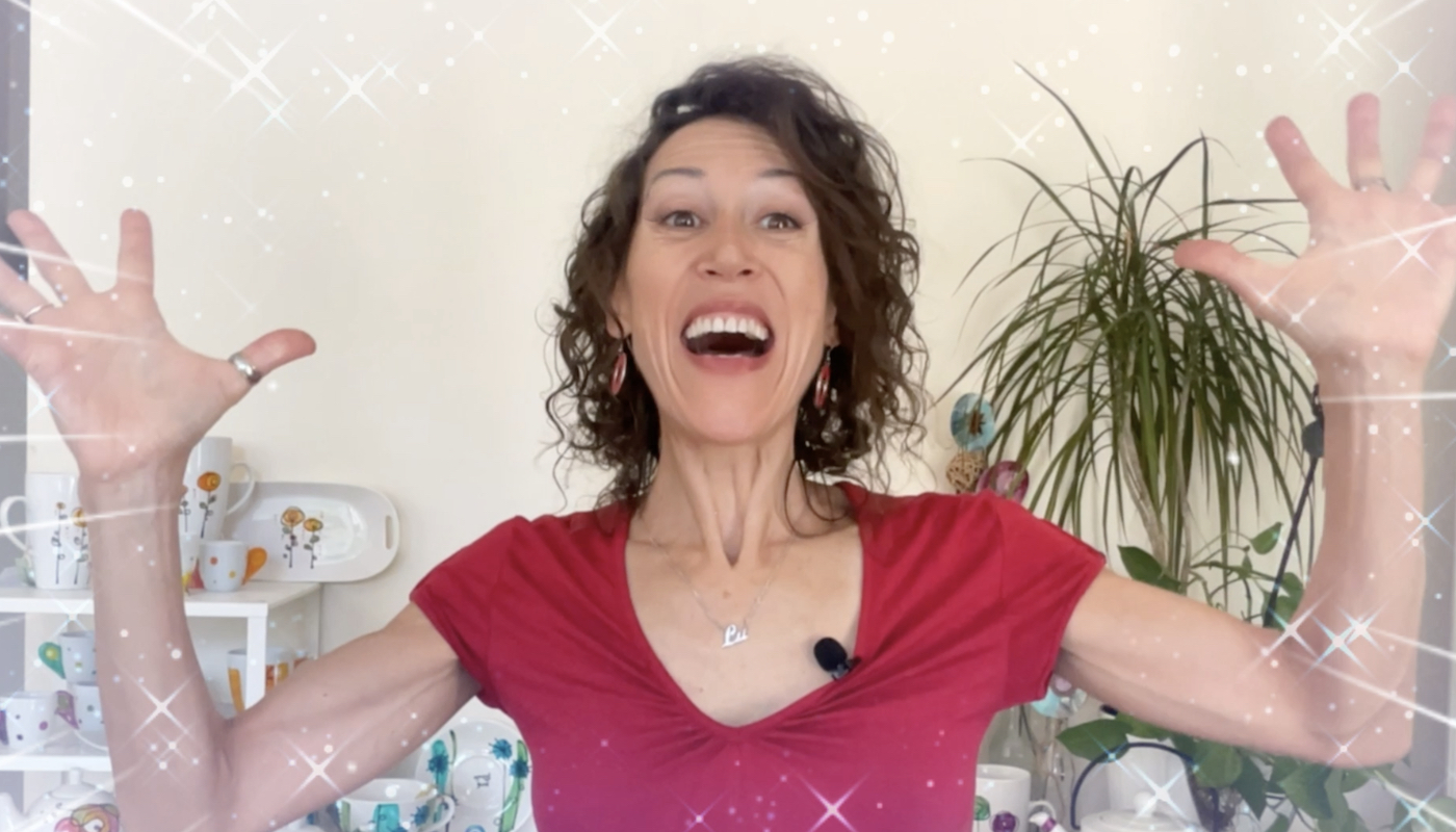 Learn how to paint on ceramic with fixing colors at home oven, in this art class by top teacher Luciana Torre. In this step by step tutorial you will learn: Techniques to decorate ceramic, porcelain and glass objects. How to fix the ceramic paintings in your oven at home. Create your personalized gifts Painting on ceramic with fixing in domestic oven is a top skillshare class by Luciana Torre Art, in Spanish with subtitles in English.